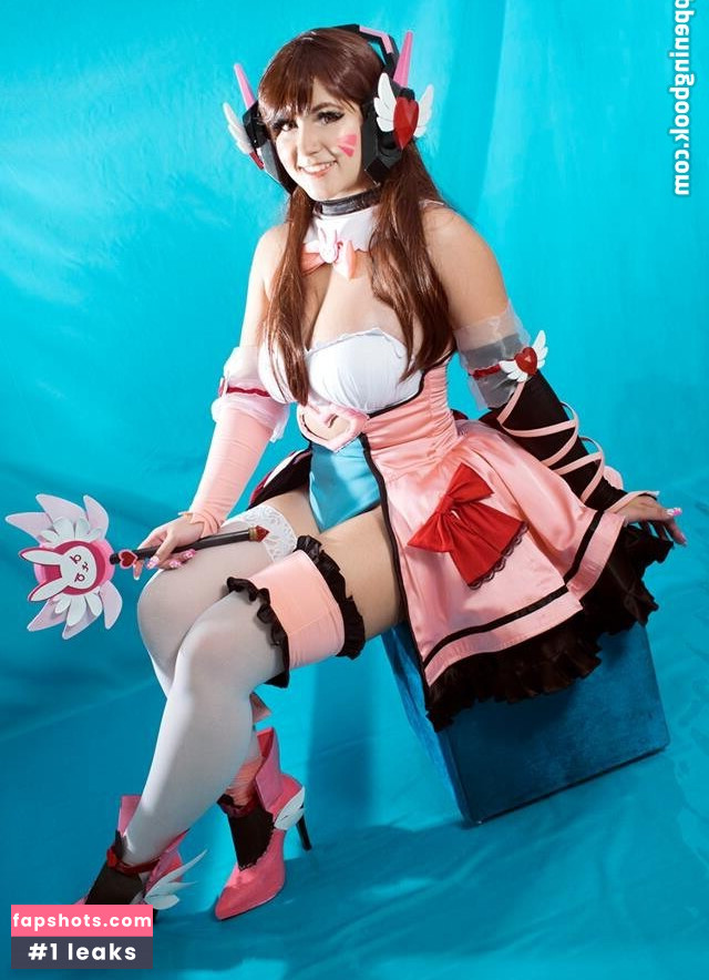 Renata Melo nude babe gallery