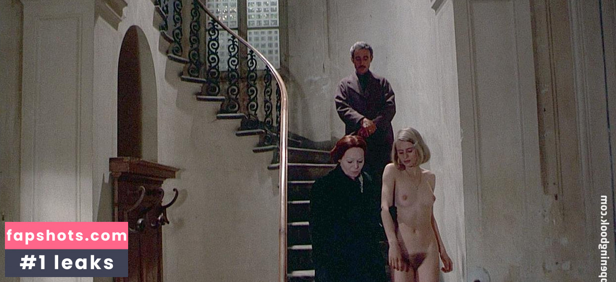 Renata Moar gallery photo #4