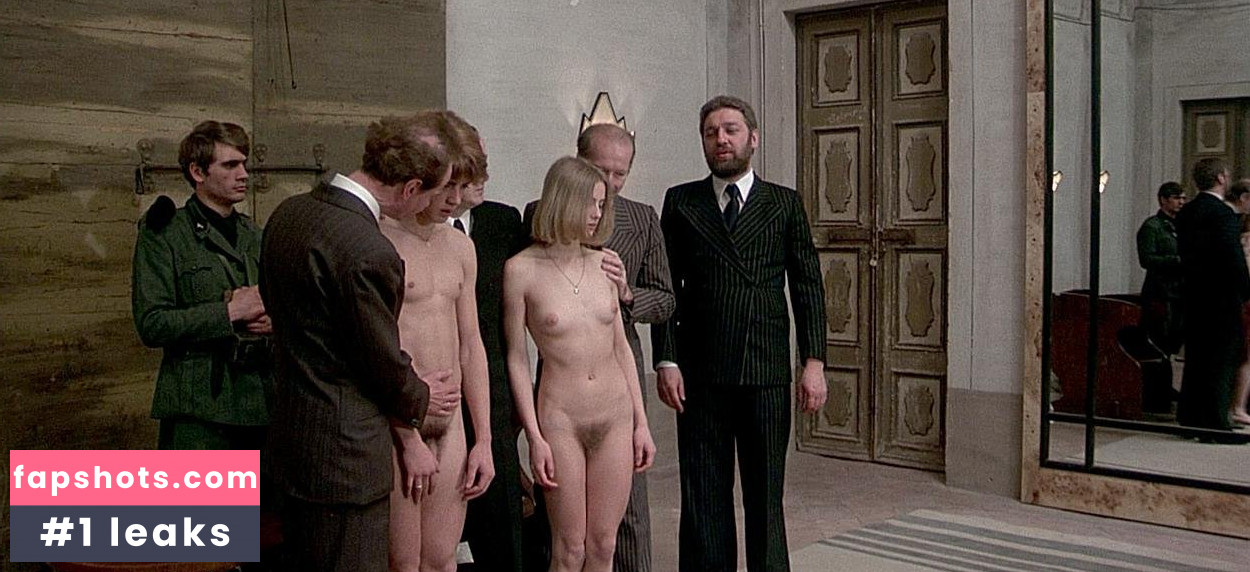 Renata Moar nude babe gallery