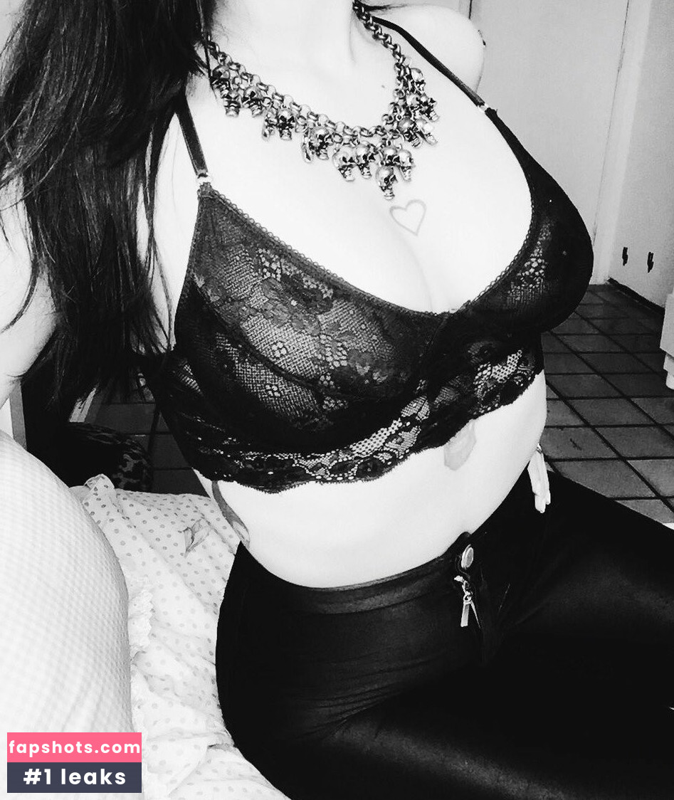 renatapalhanno Nude Leaks OnlyFans Photos #14 - LeakJerk