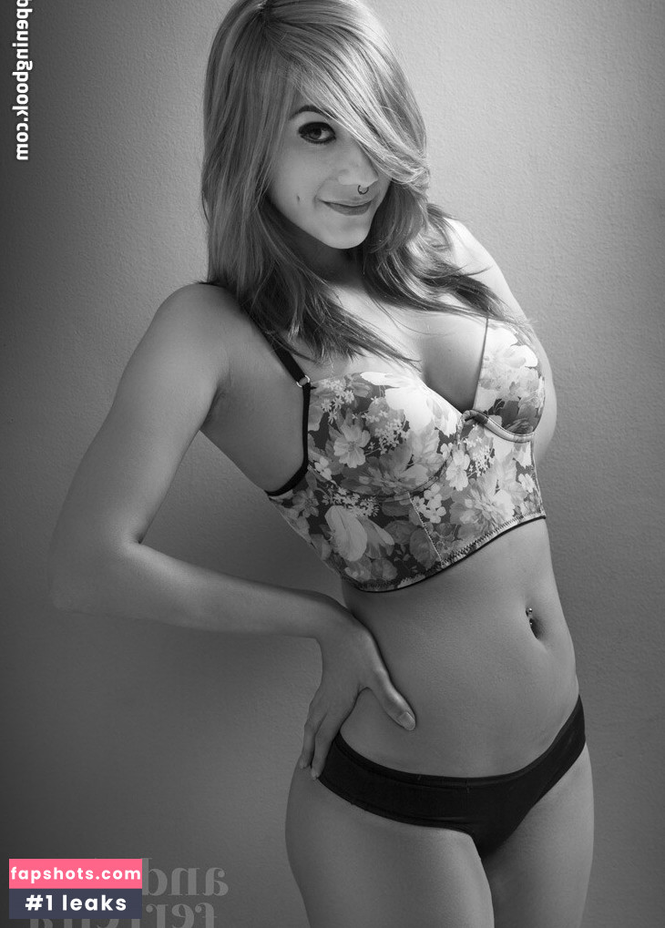 renatapalhanno Nude Leaks OnlyFans Photos #7 - LeakJerk