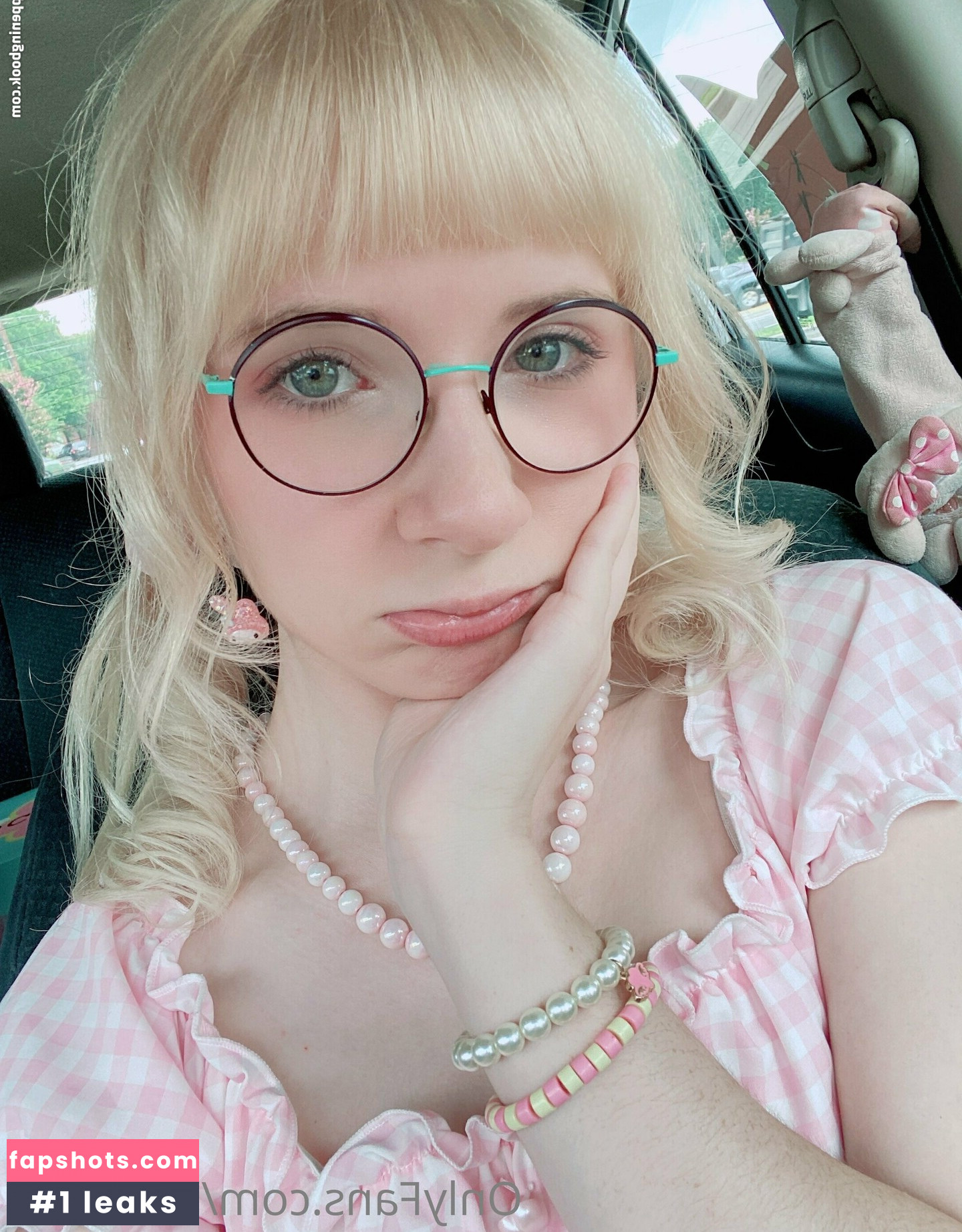 renbunni nude babe gallery