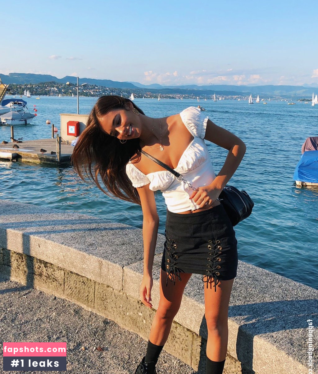 Renee Herbert gallery photo #115