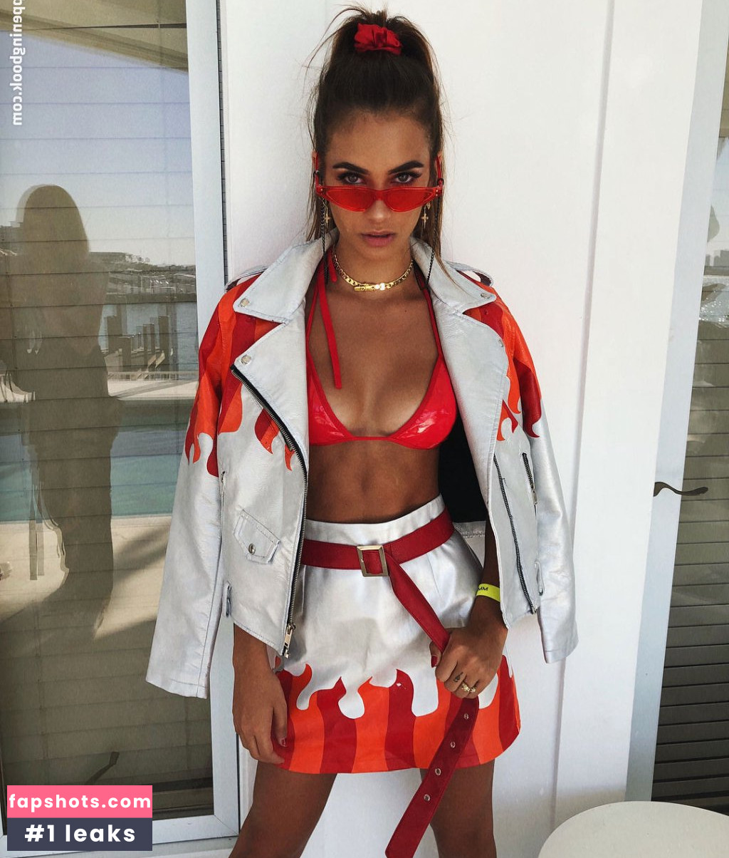 Renee Herbert gallery photo #55