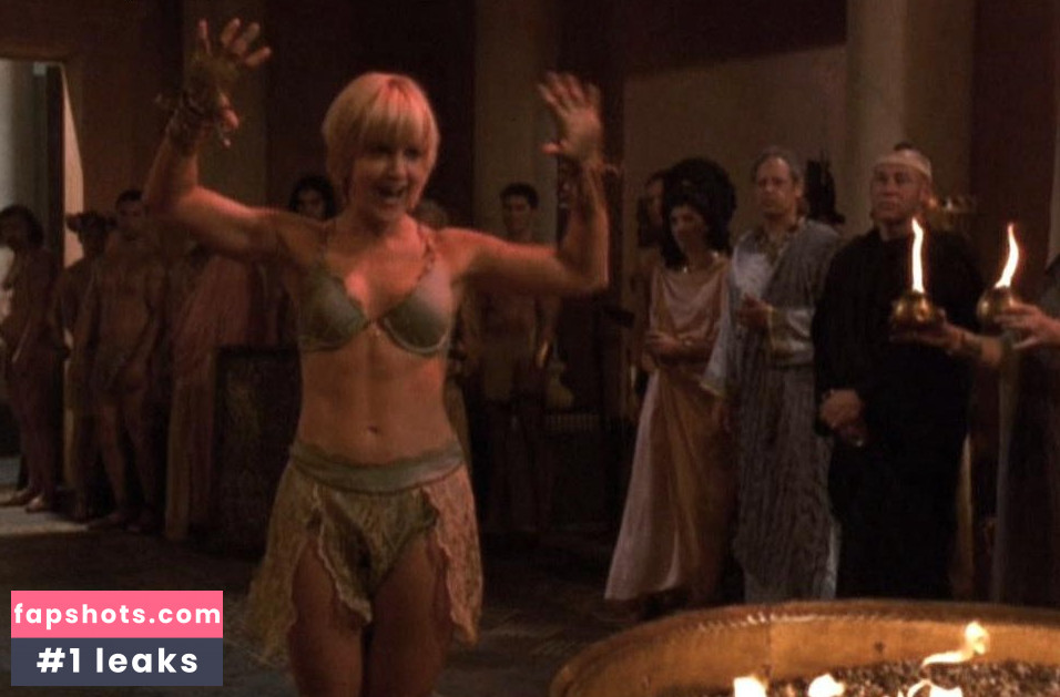 Renee O'Connor gallery photo #17