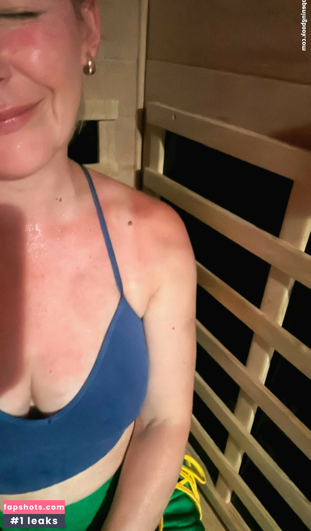 Renee Paquette gallery photo #3