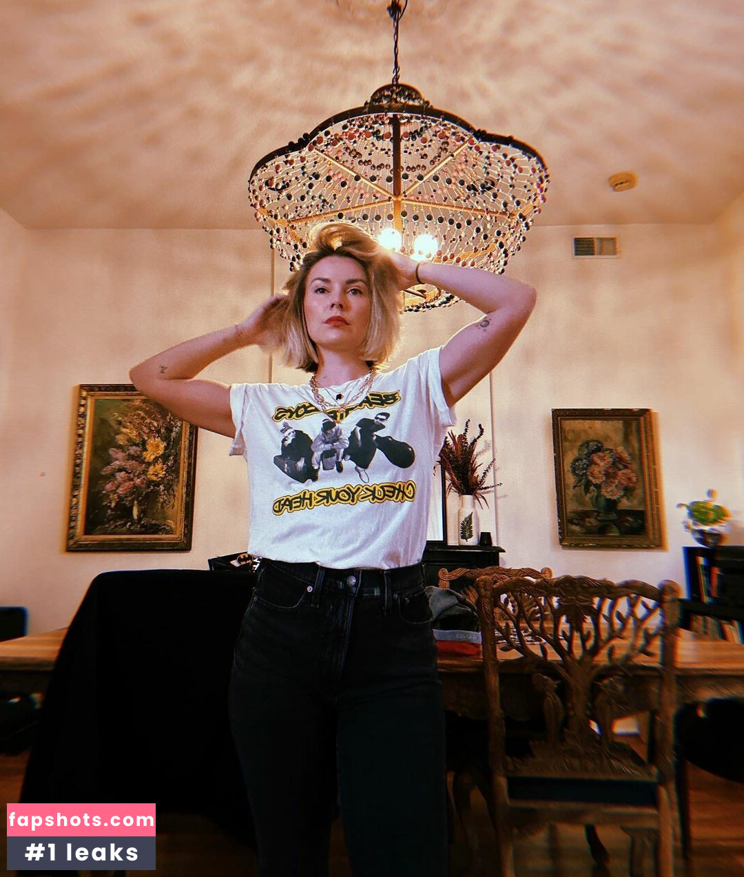 Renee Paquette gallery photo #40