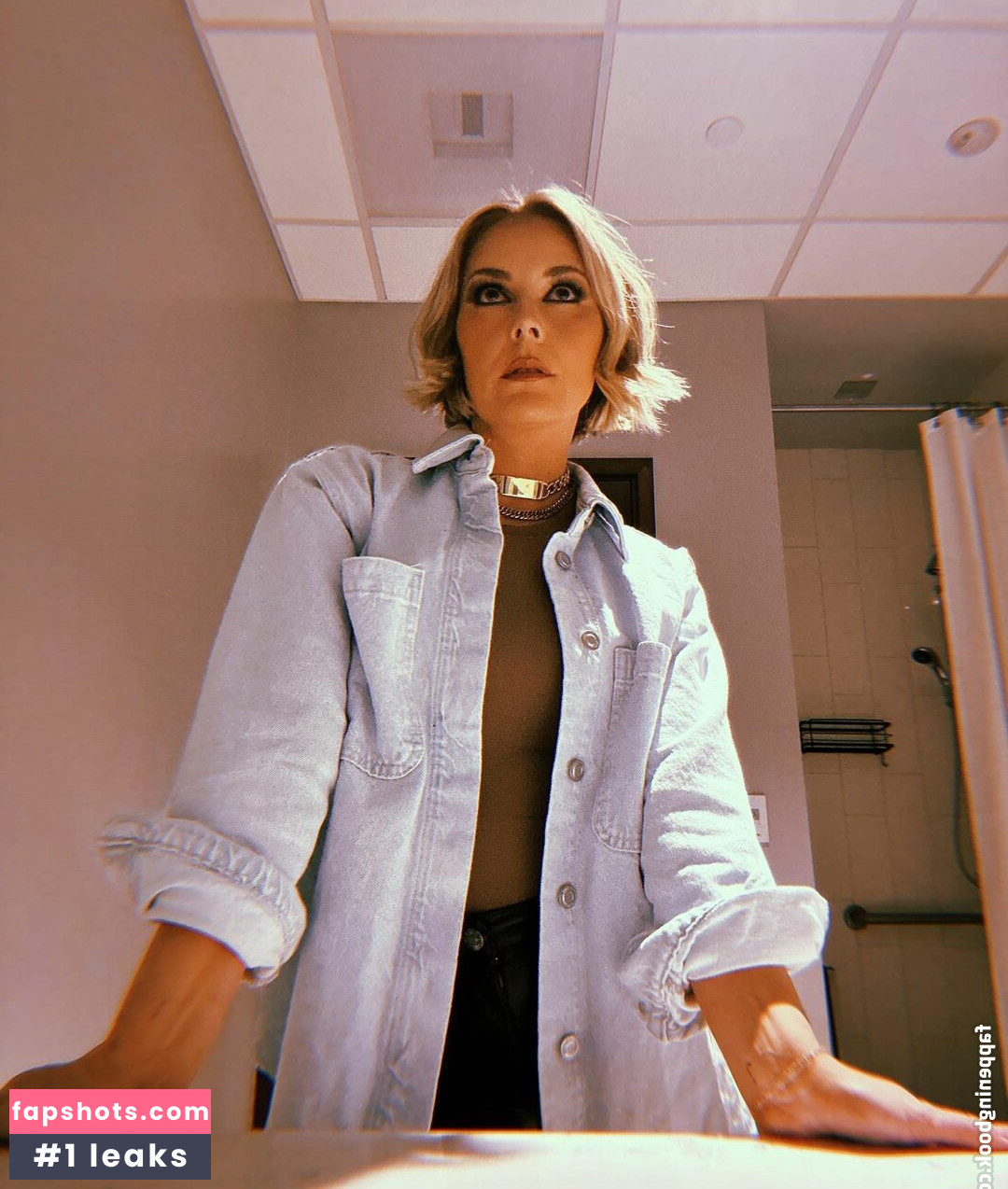 Renee Paquette gallery photo #74