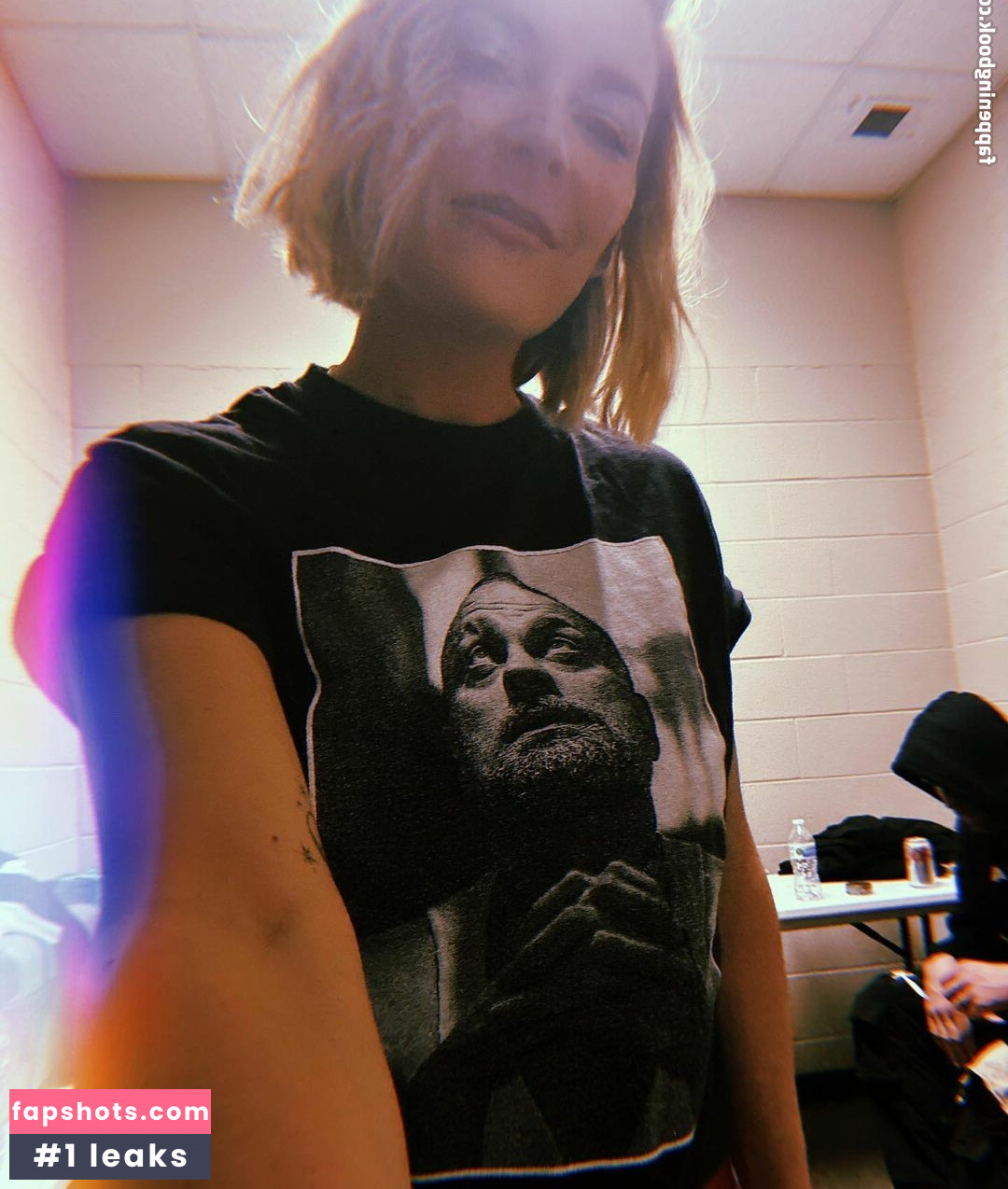 Renee Paquette gallery photo #77