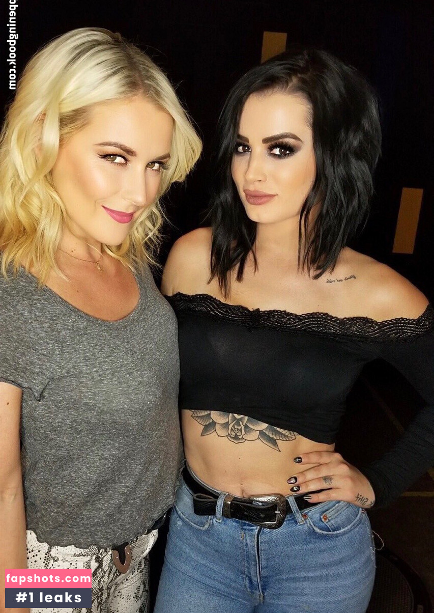 Renee Paquette gallery photo #90