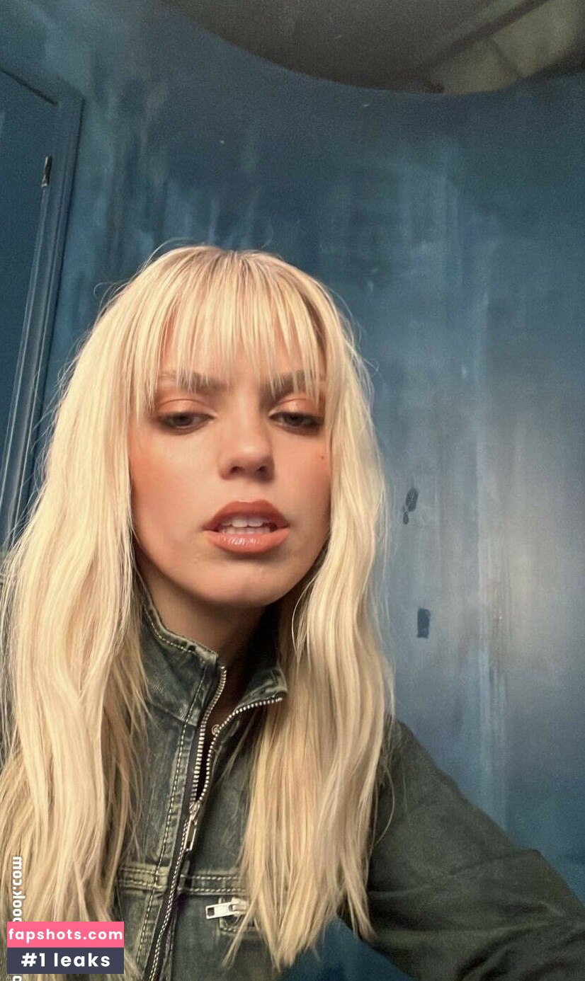 Renee Rapp Nahé úniky fotek pouze od fanoušků #53 - Fapshots