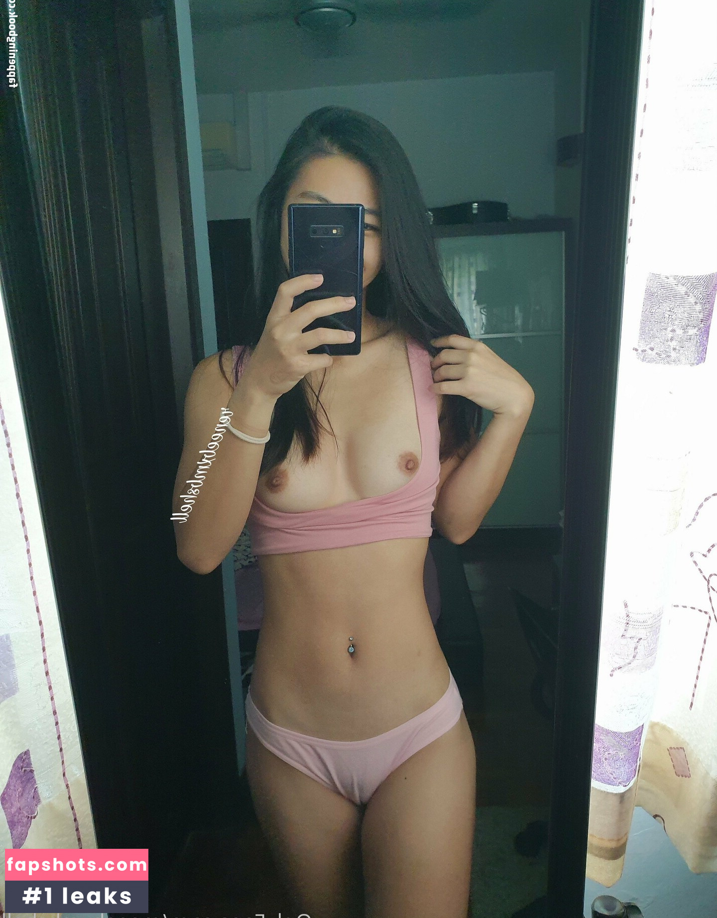 Reneebxmbshell Nude Leaks OnlyFans Photos #4 - Fapshots