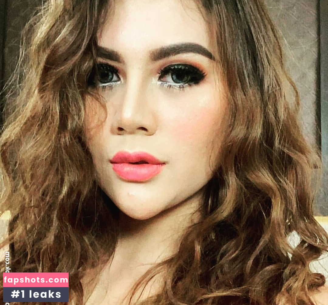 Renna Dyana gallery photo #12