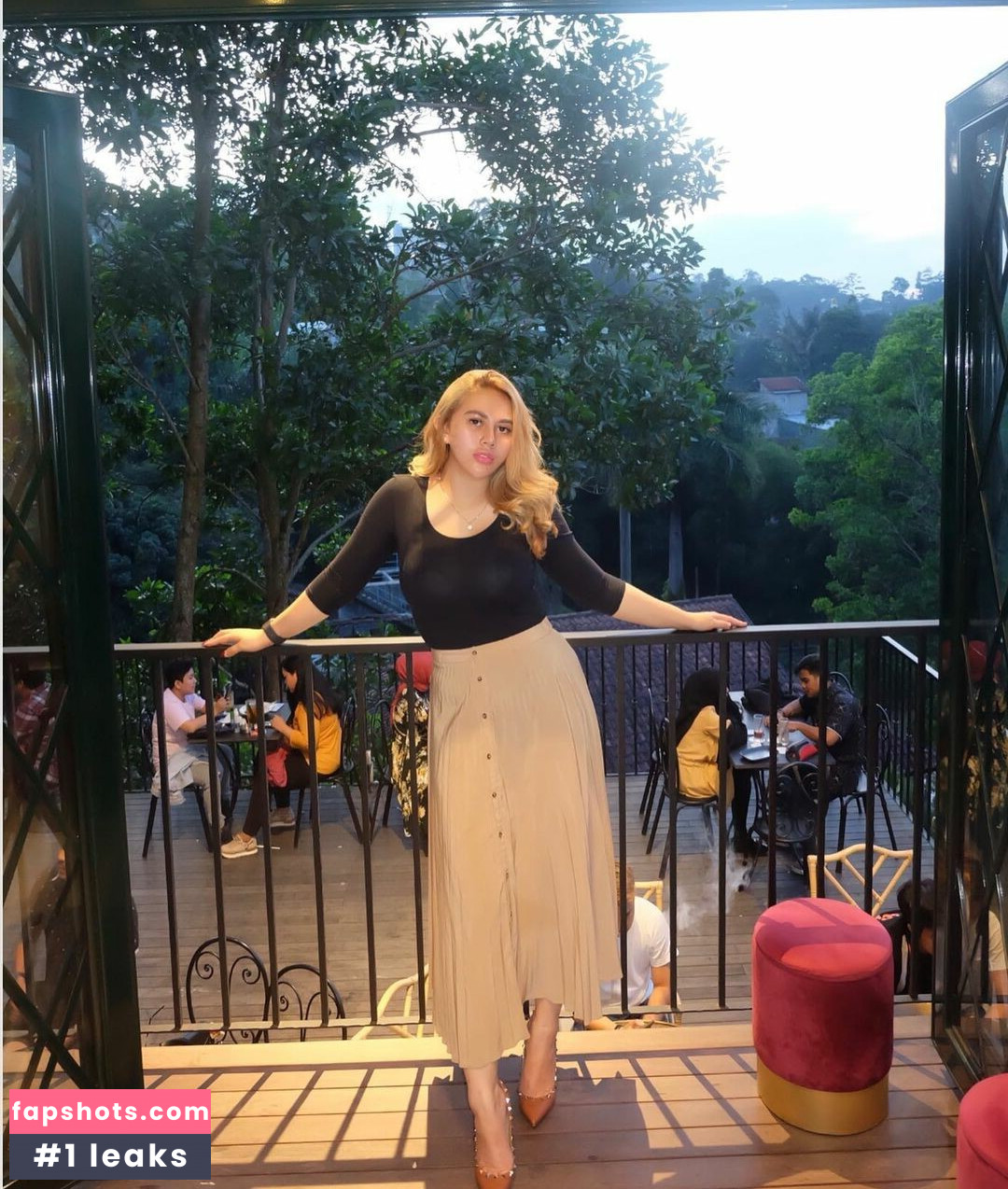 Renna Dyana gallery photo #70