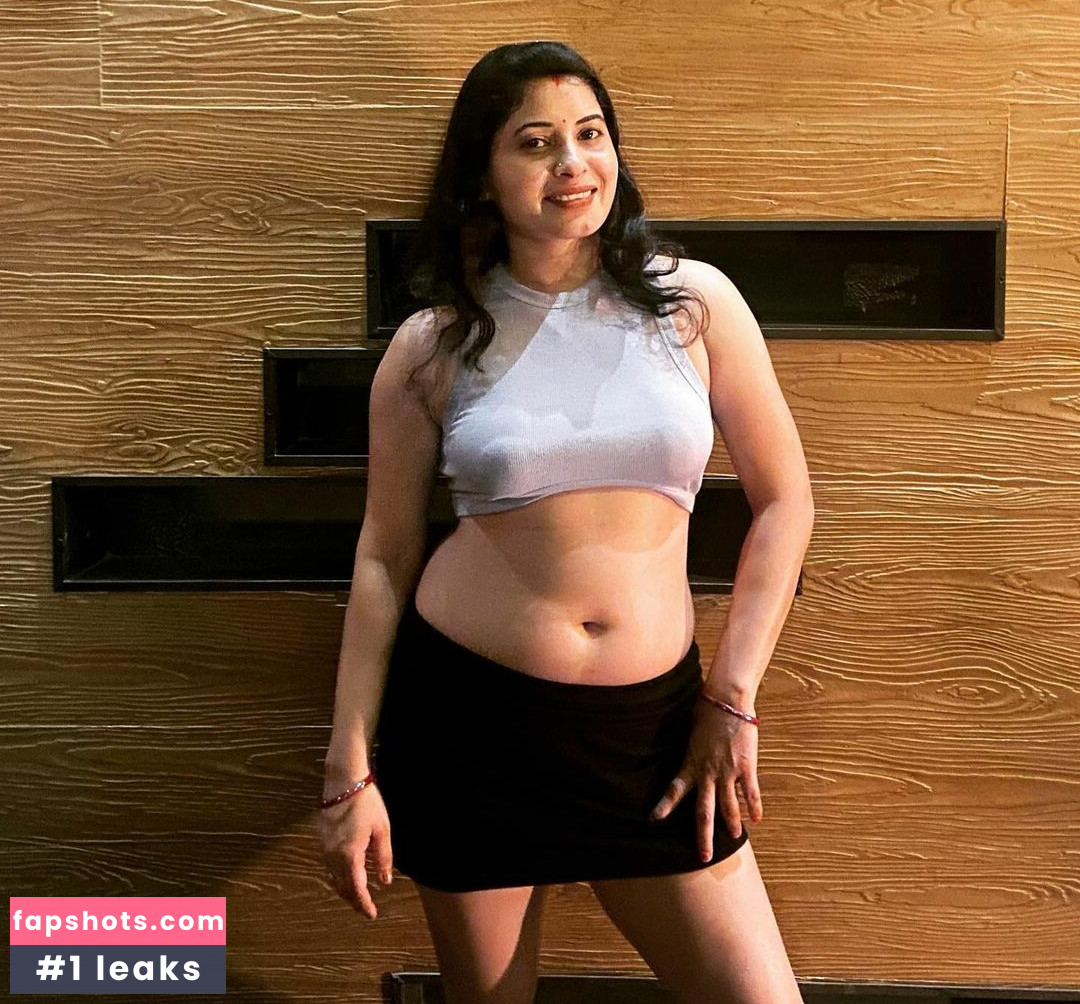 Renu Chandra gallery photo #11