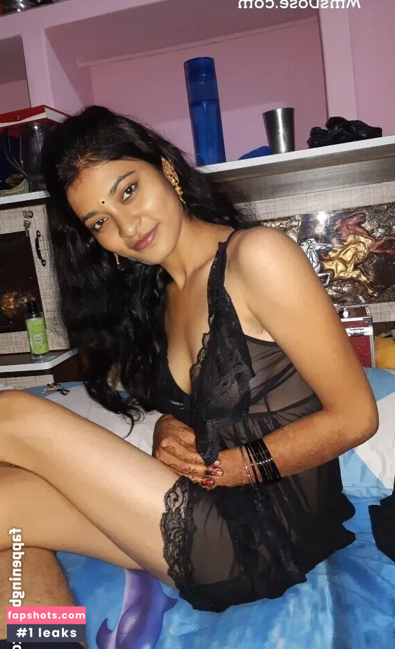 Reya Ghosh gallery photo #26