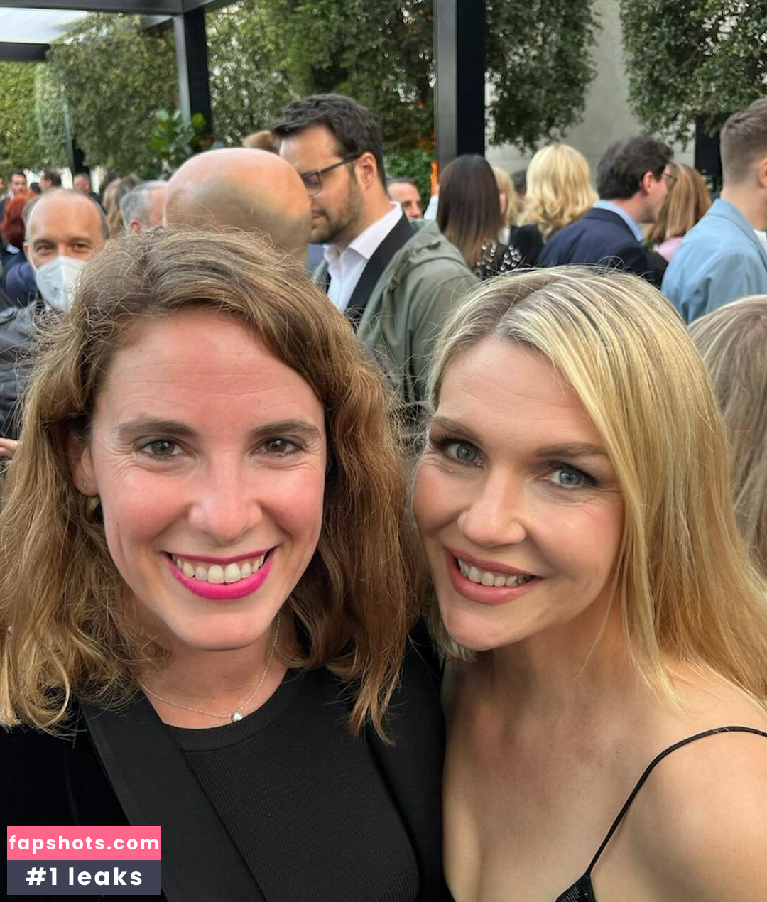 Rhea Seehorn gallery photo #14