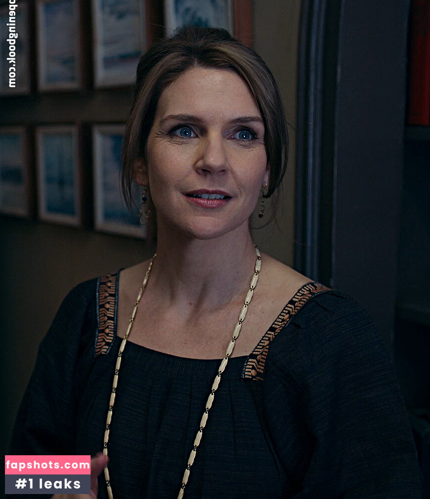 Rhea Seehorn gallery photo #18