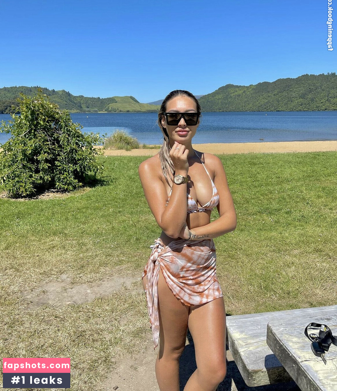 Rheily Graham gallery photo #2