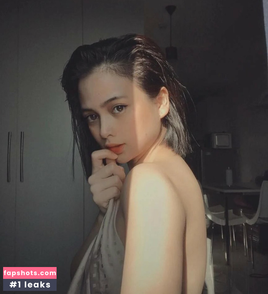 Rhen Escano gallery photo #11