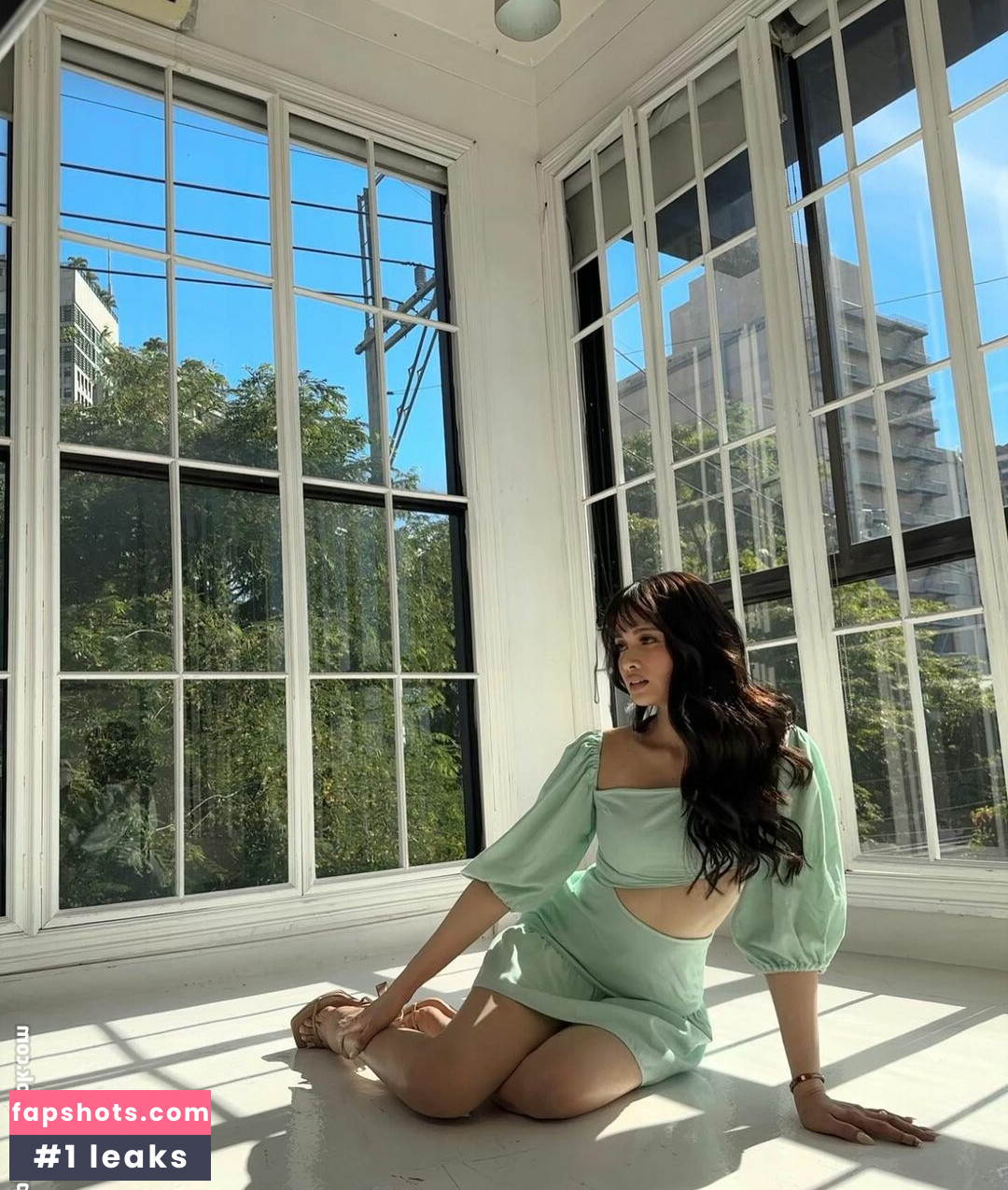 Rhen Escano gallery photo #8