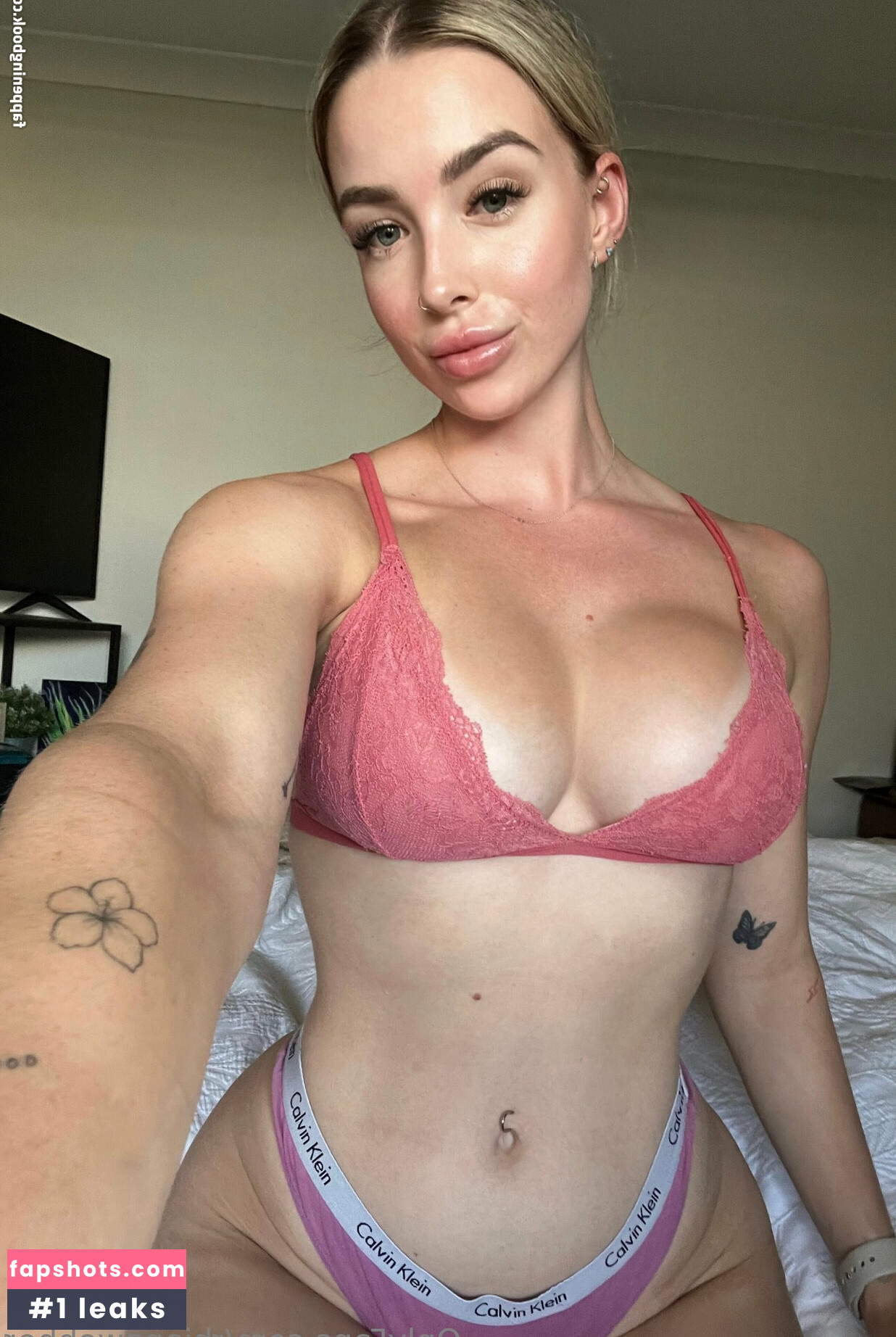 Rhiana Webber Nude Leaks OnlyFans Photos #15 - LeakJerk