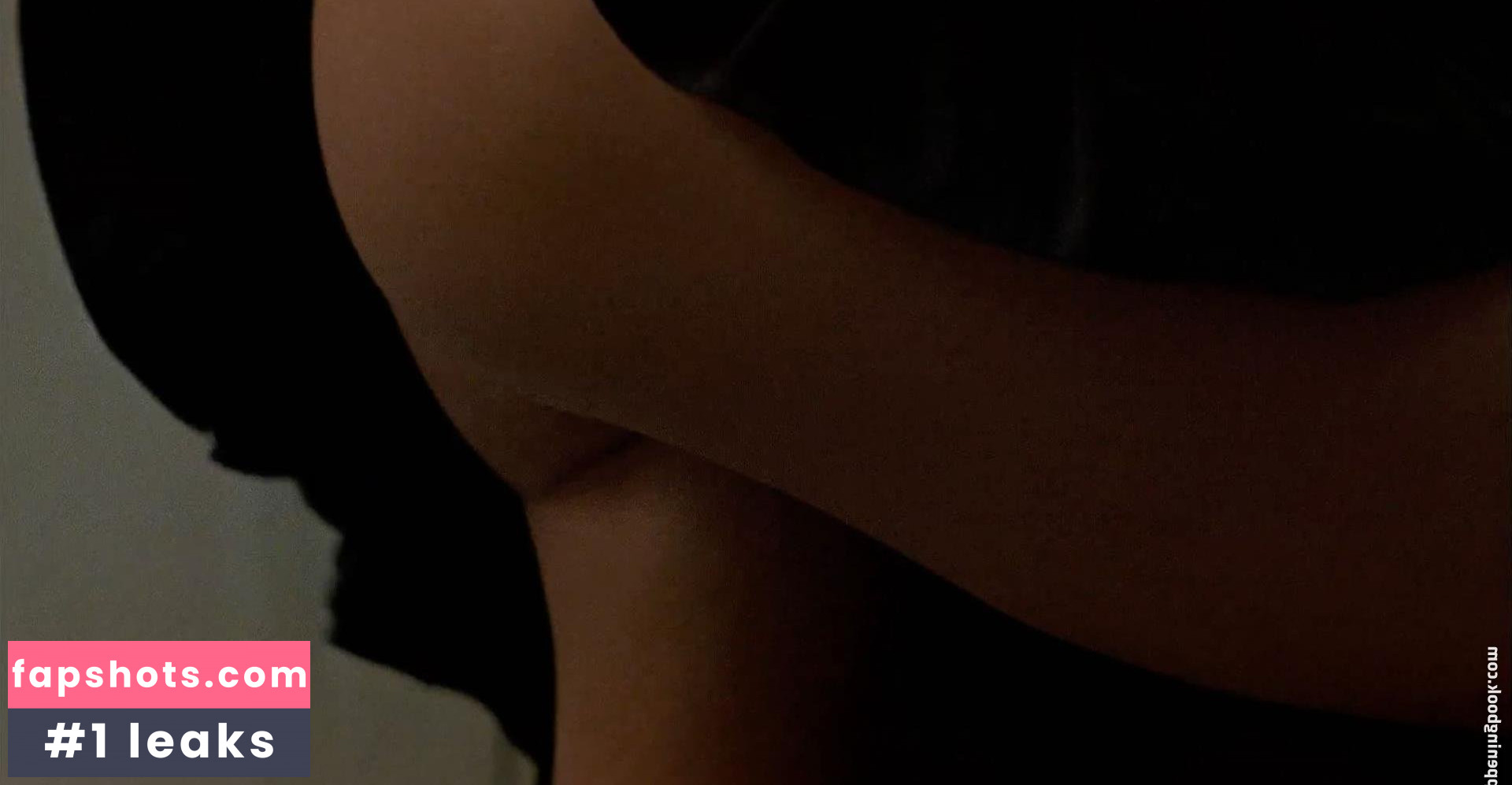 Rhona Mitra gallery photo #146