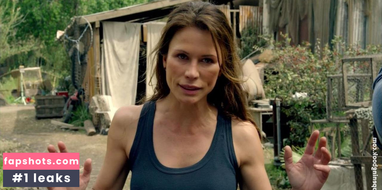 Rhona Mitra gallery photo #149