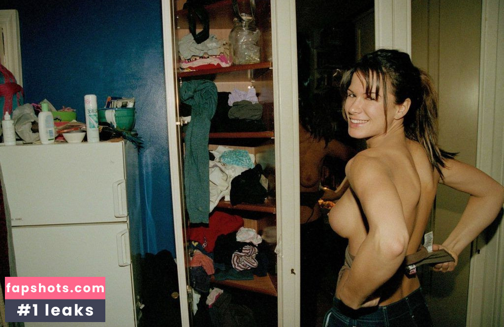 Rhona Mitra gallery photo #67