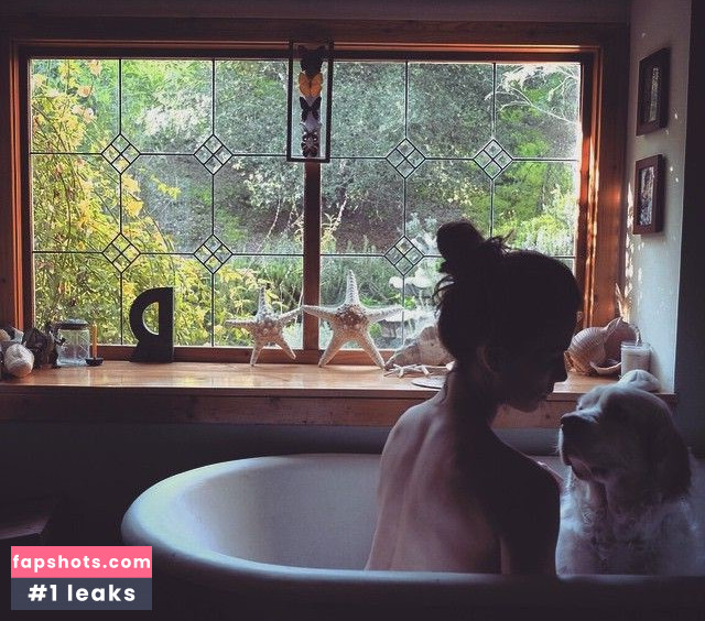 Rhona Mitra gallery photo #97