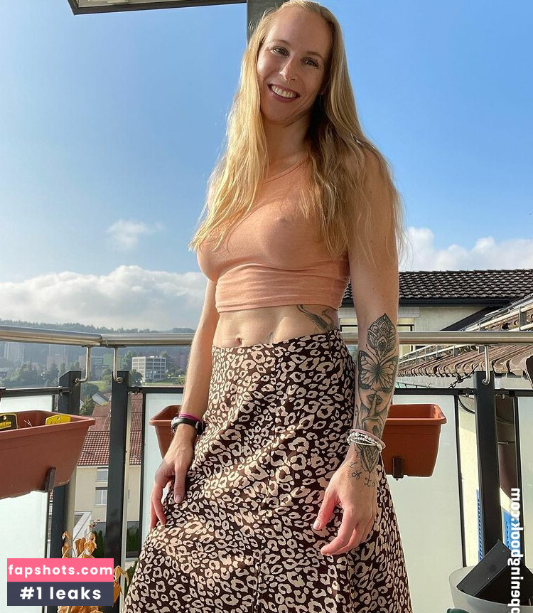 Rhyanna Watson gallery photo #10