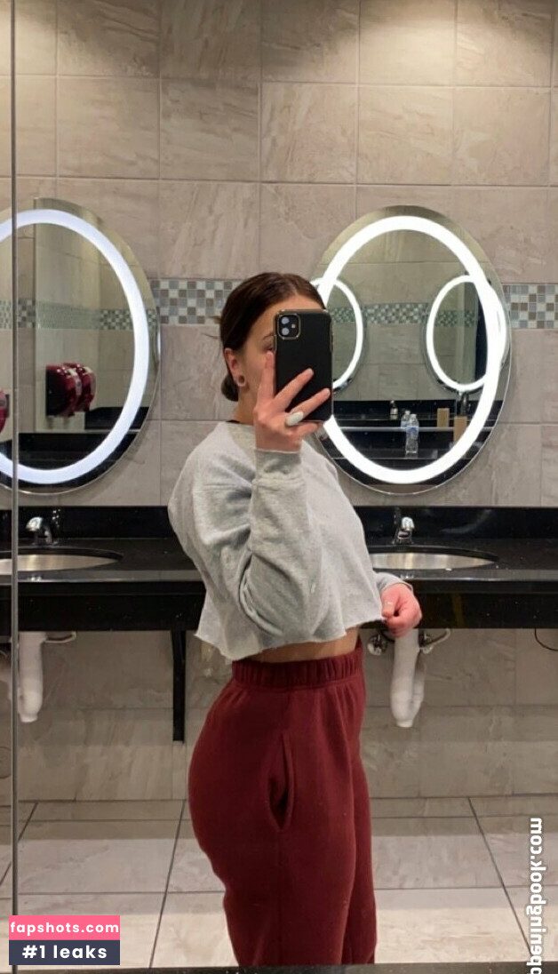 rhyrhyie nude babe gallery