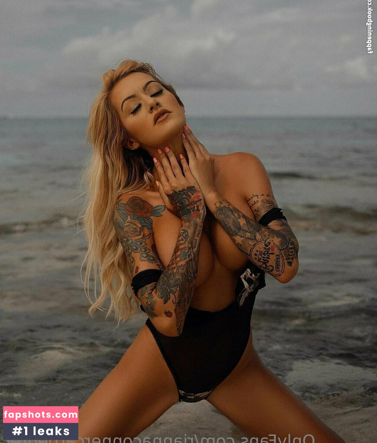 riannaconnercarpenter gallery photo #11