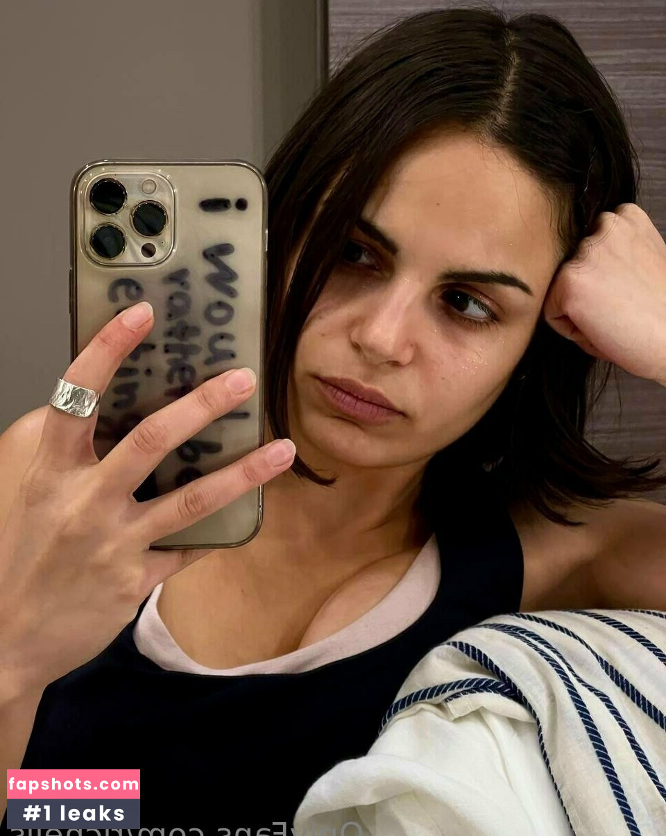 richelis gallery photo #2