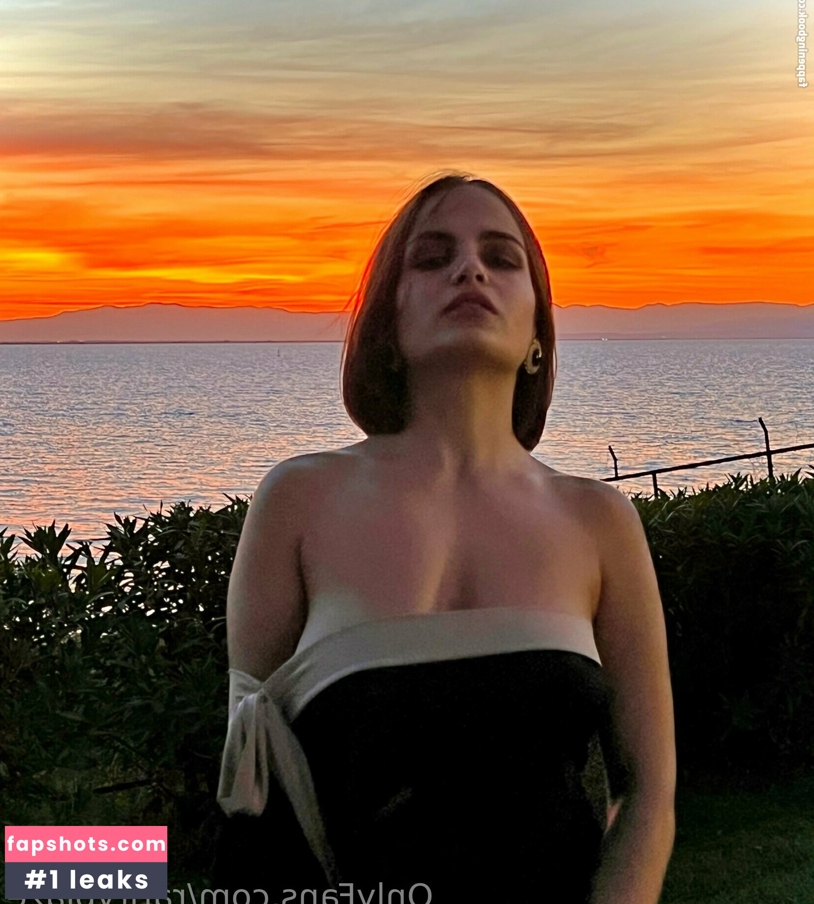 richelis gallery photo #10