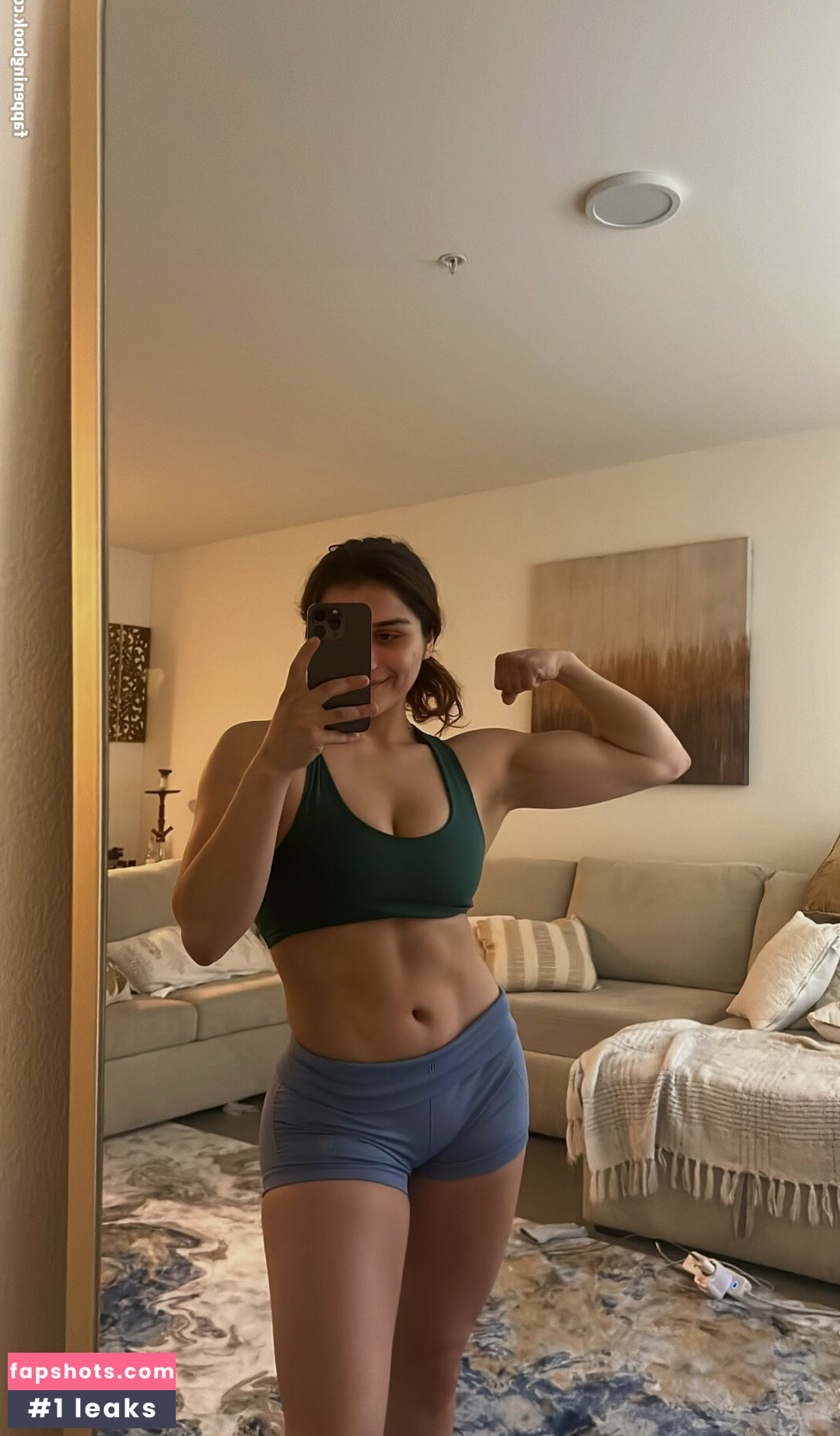 Righthookroxy gallery photo #11