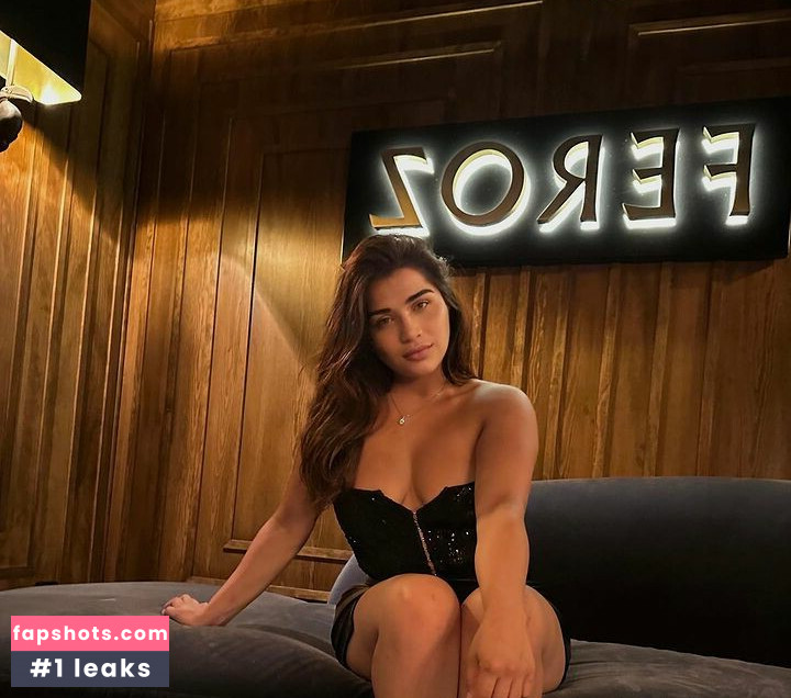 Righthookroxy gallery photo #16