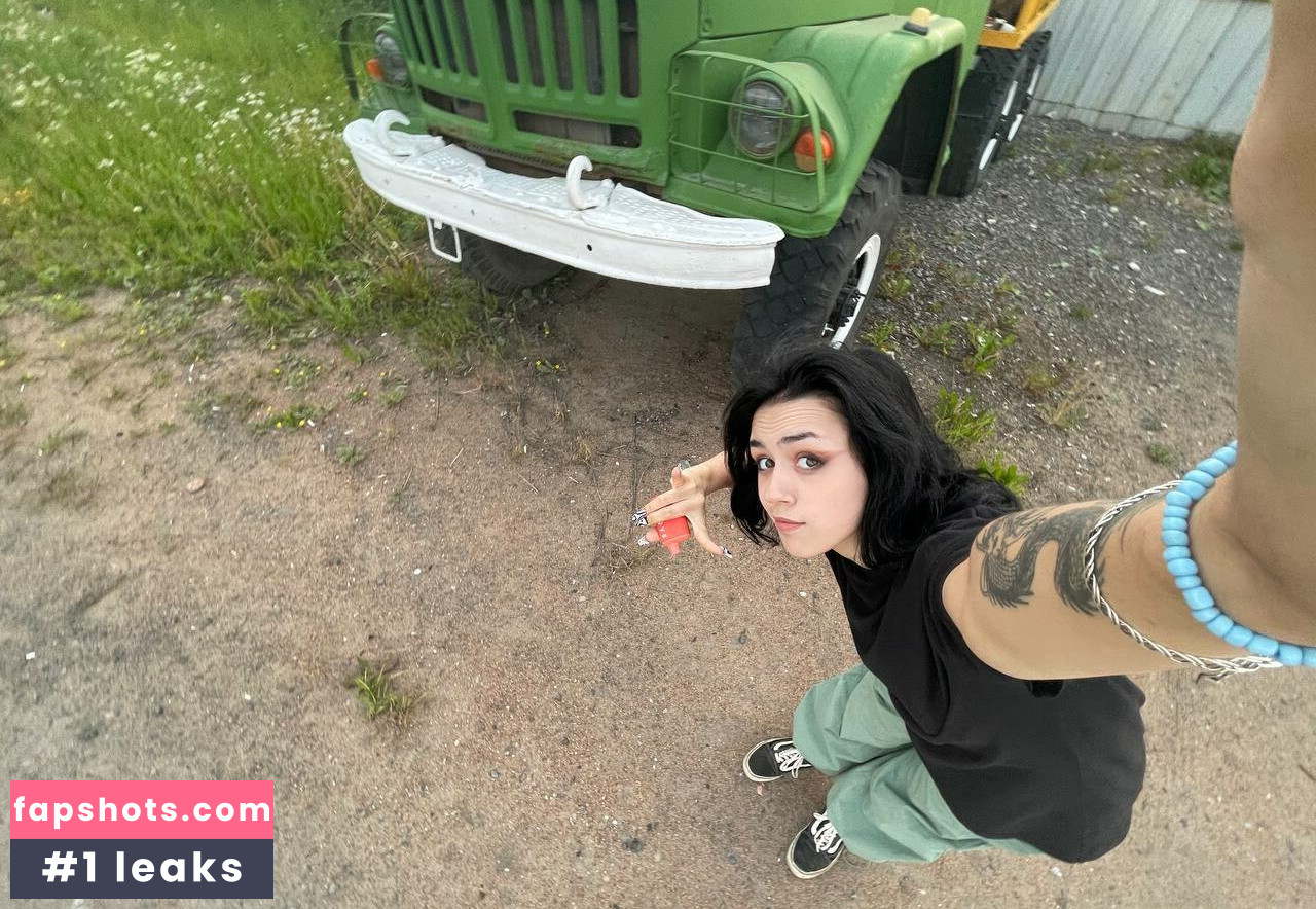 Rihanna Black gallery photo #18