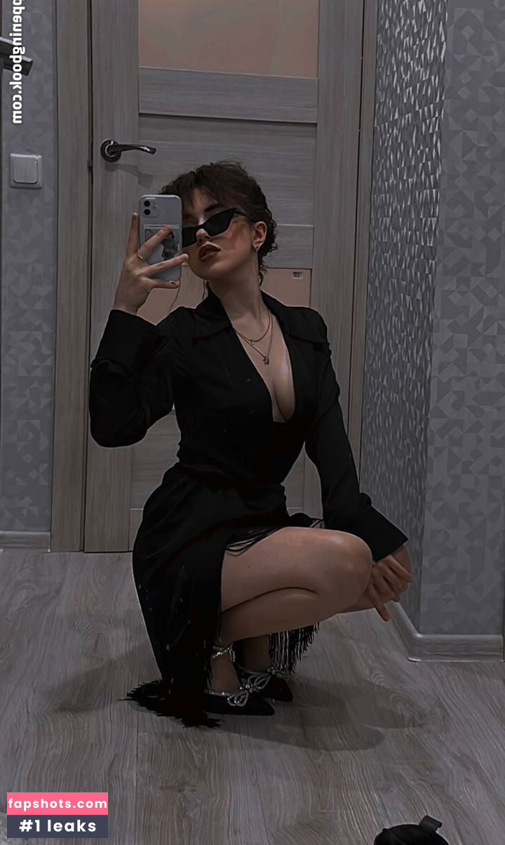 Rihanna Black gallery photo #5