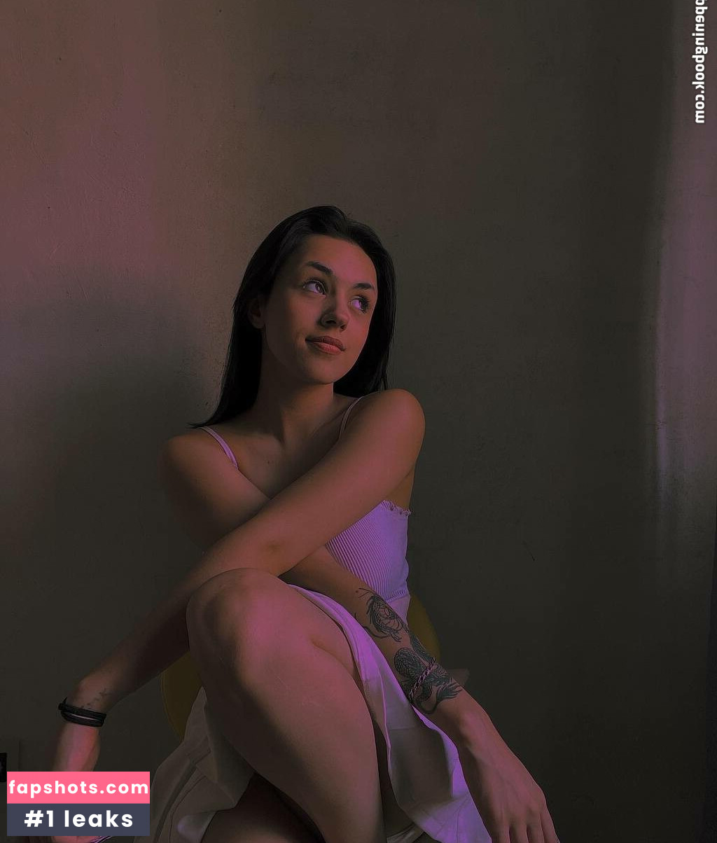 Rihanna Black nude babe gallery