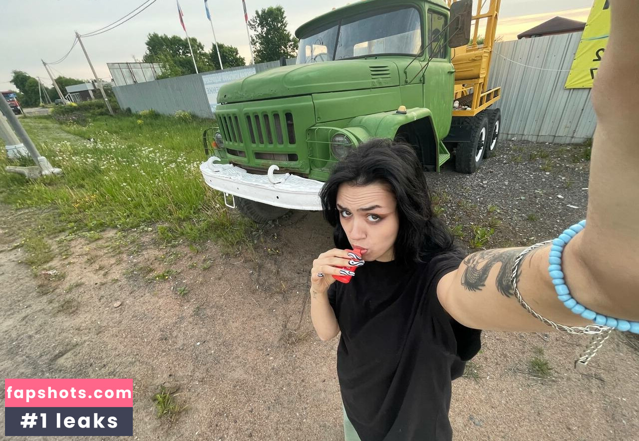 Rihanna Black gallery photo #10