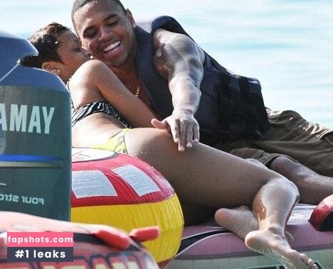 Rihanna gallery photo #103