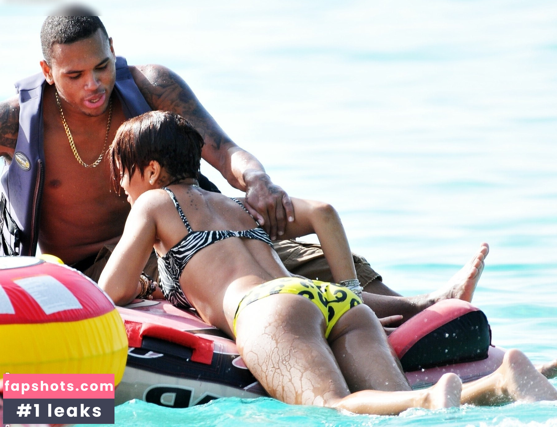 Rihanna gallery photo #104