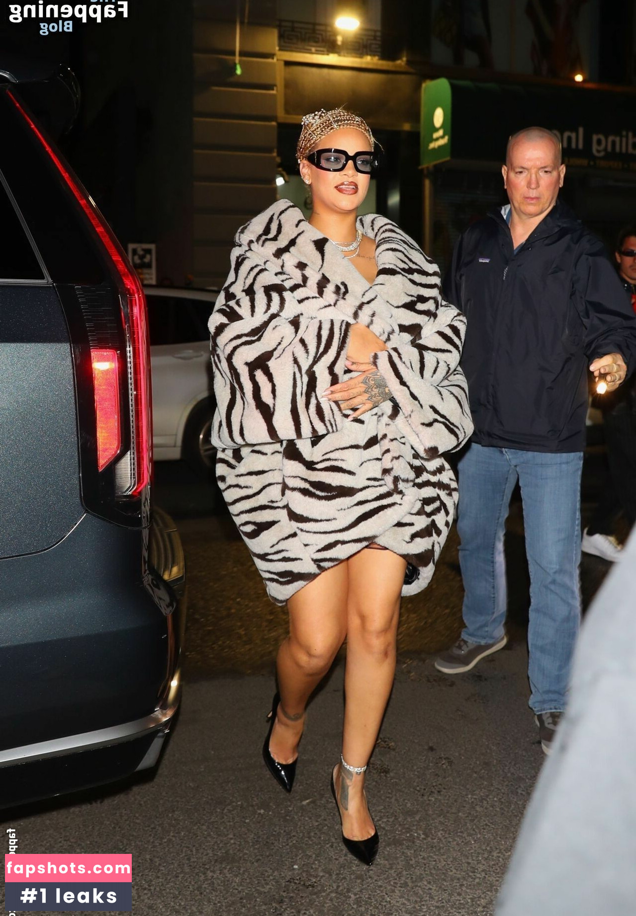 Rihanna gallery photo #1050