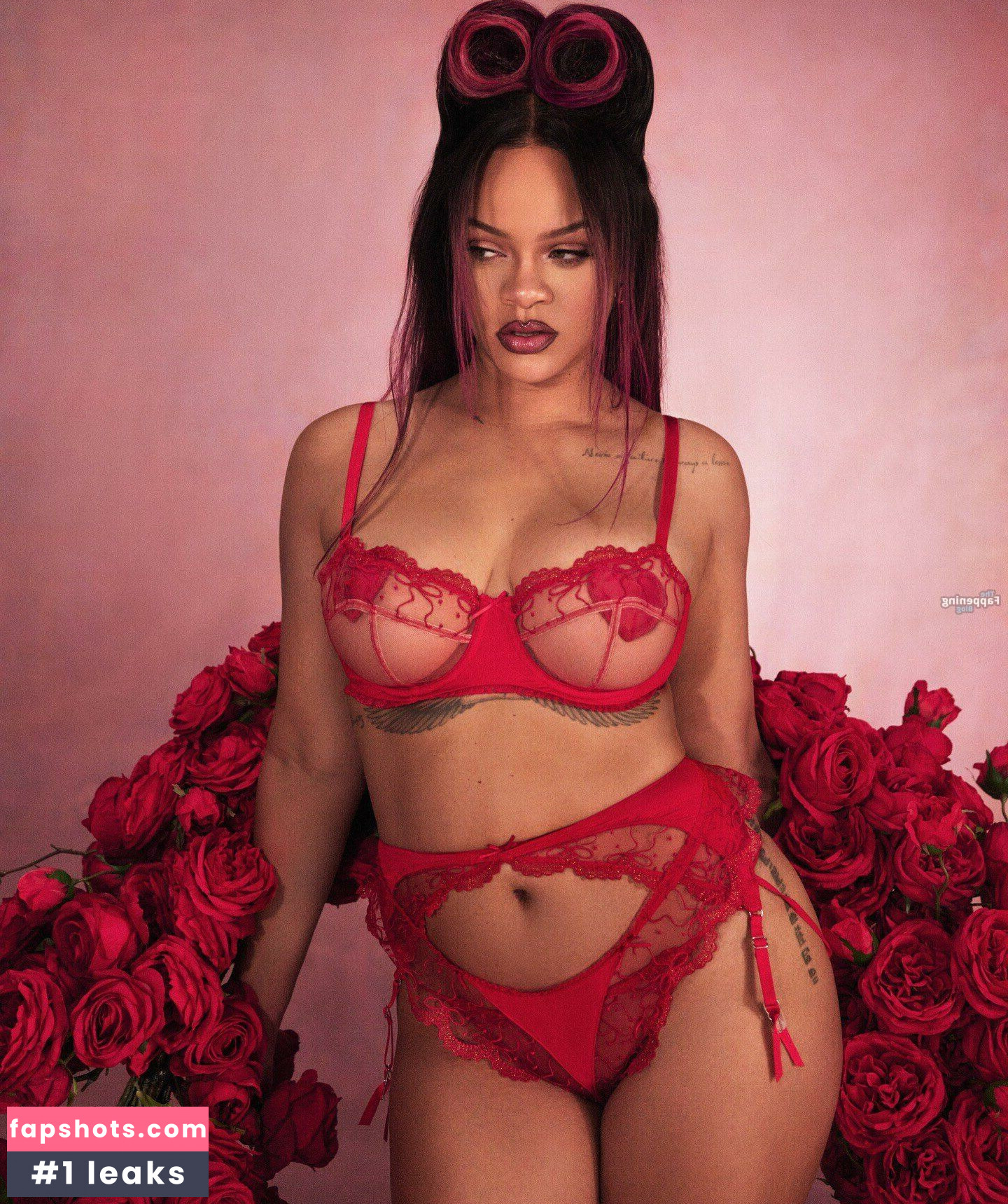Rihanna gallery photo #108