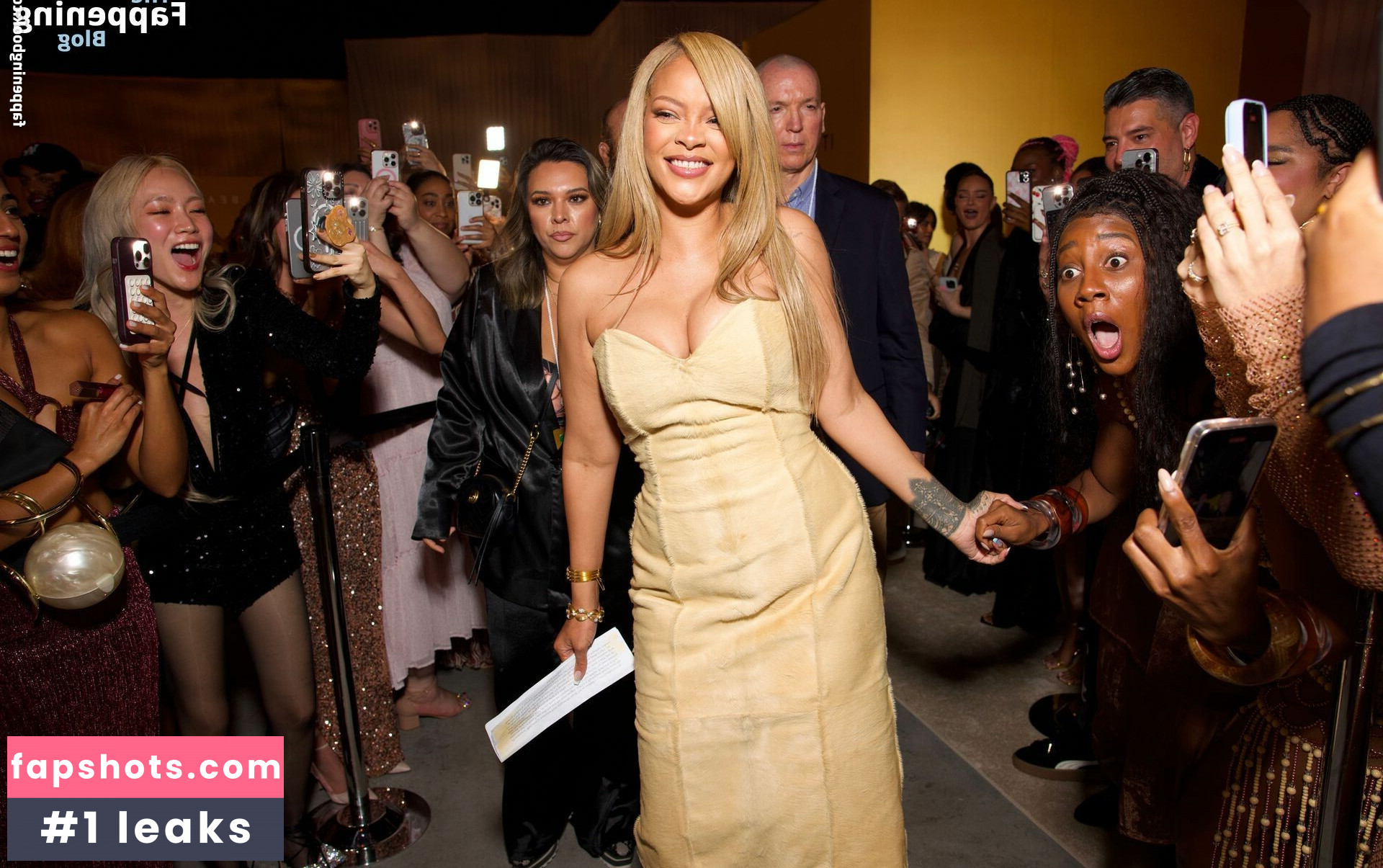 Rihanna gallery photo #1131