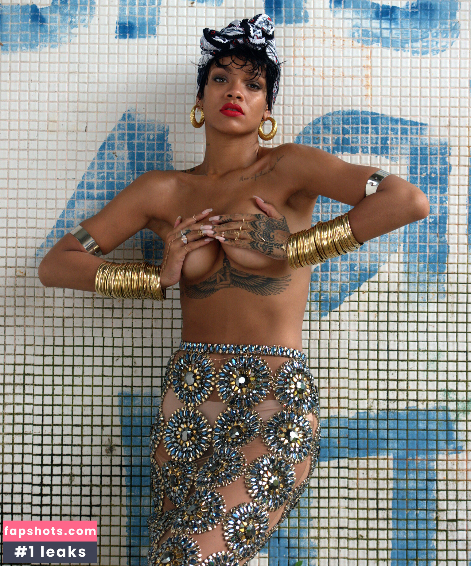 Rihanna gallery photo #118