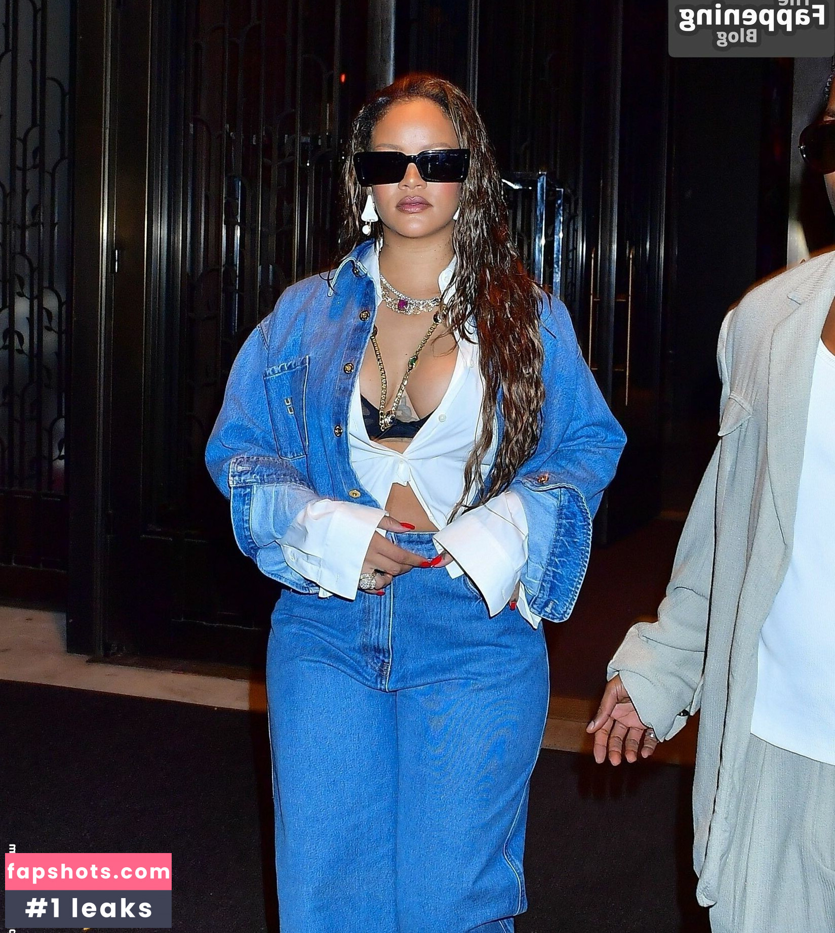 Rihanna gallery photo #1181