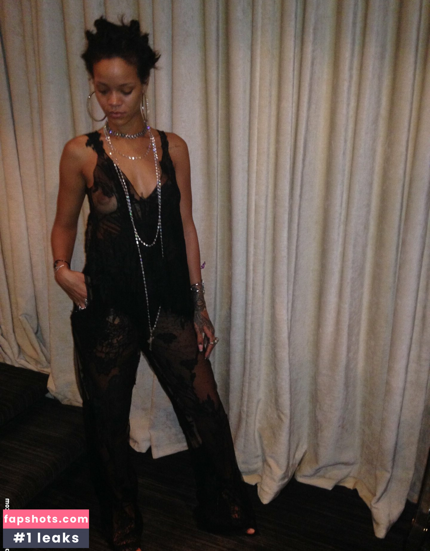 Rihanna gallery photo #1214