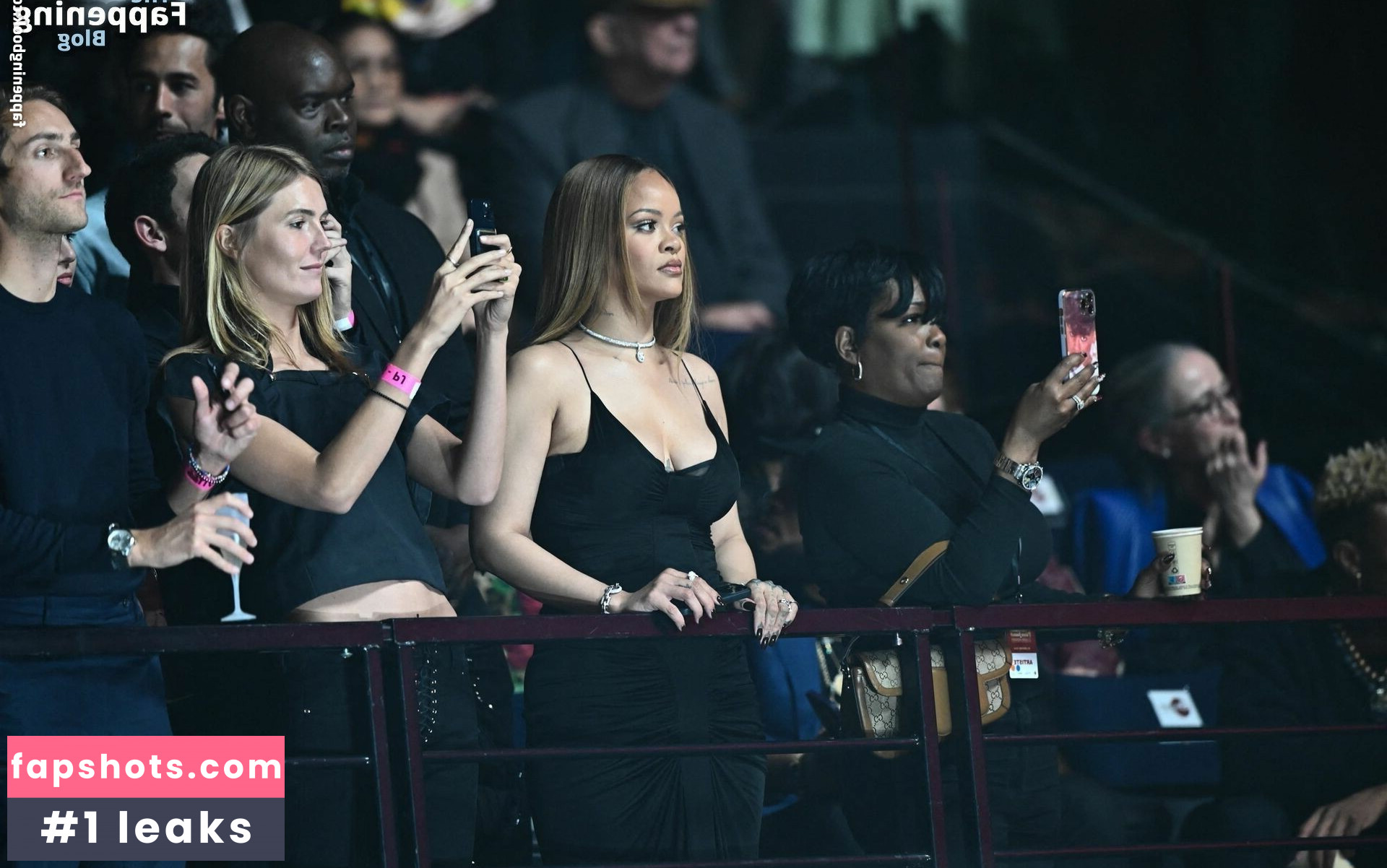 Rihanna gallery photo #1267